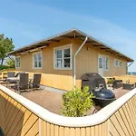 Hwitserk - 5m From The Sea By Interhome 펜션 *