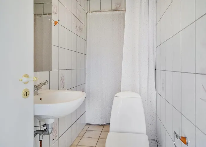 Hwitserk - 5m From The Sea By Interhome