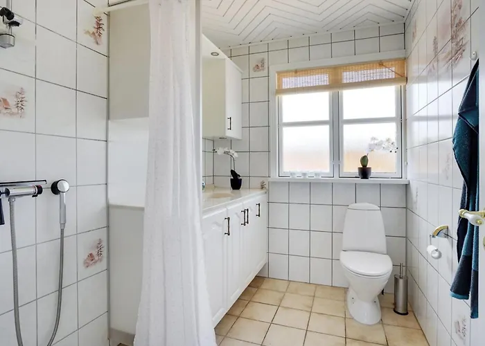 Hwitserk - 5m From The Sea By Interhome *